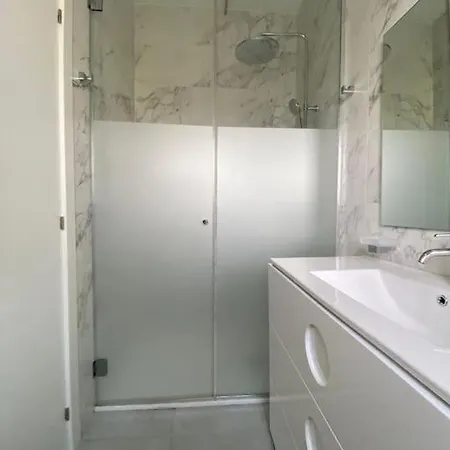 بيت للعطل Tiny House En *